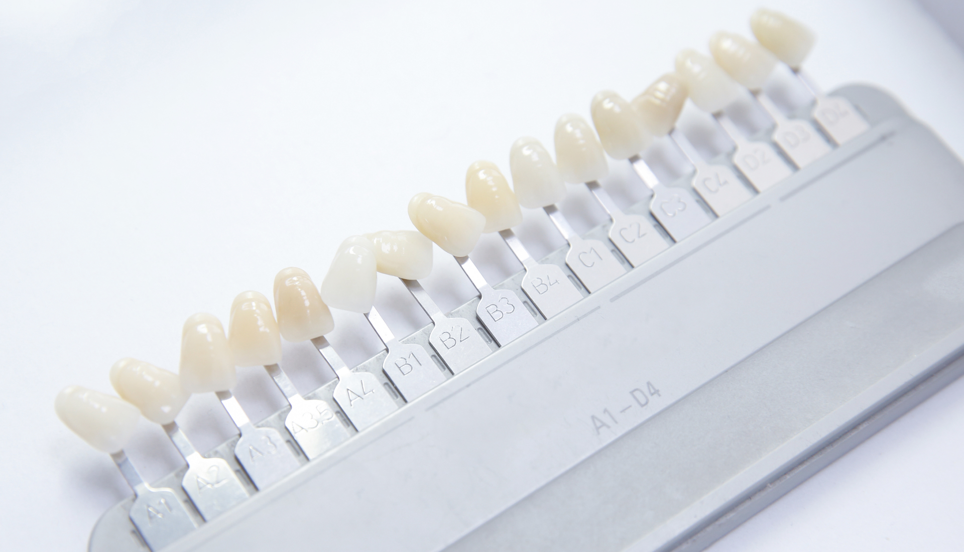 白さと健康を両立するホワイトニング